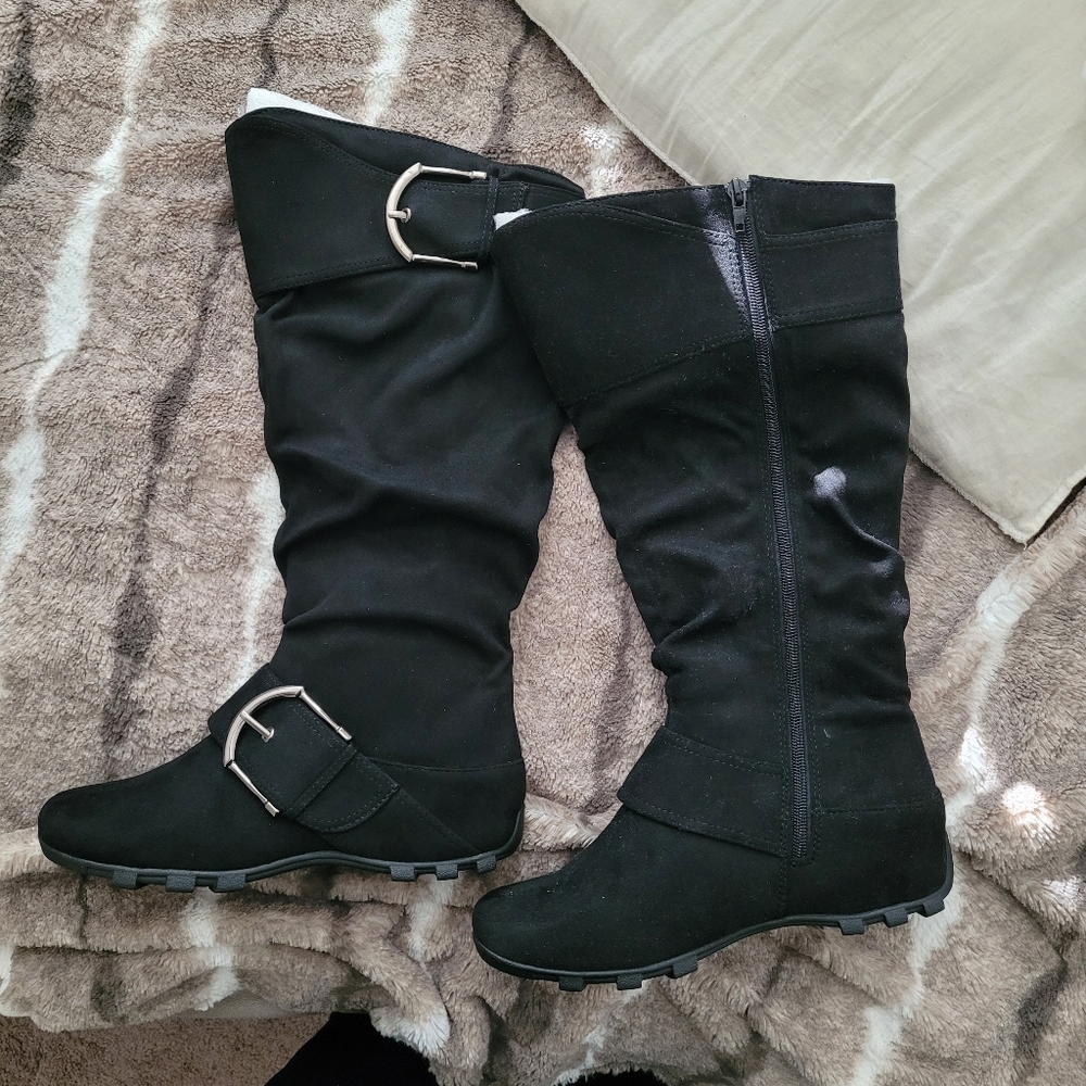 Unr8ed black boots
